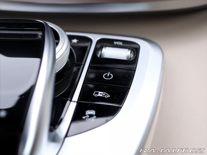 Mercedes-Benz V 2,0 300d 176kW CZ DPH 7-M 2020