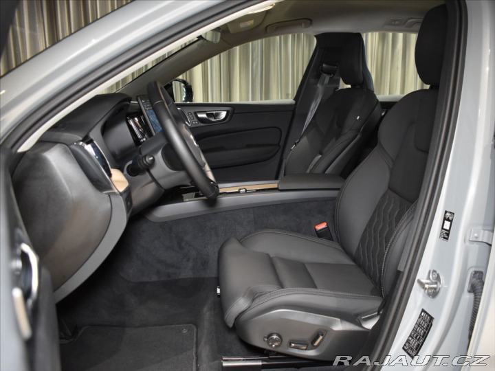 Volvo XC60 2,0 B5 AWD Plus BLIS,Bezk 2026