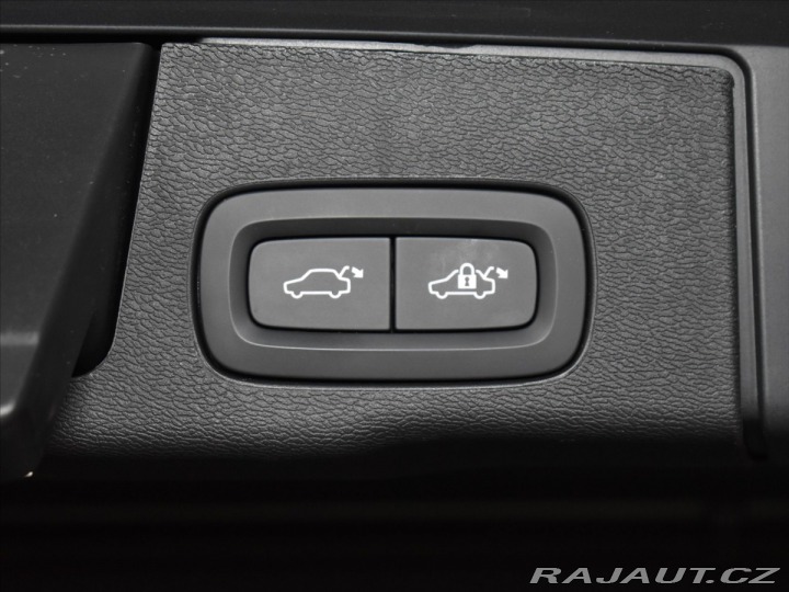 Volvo XC60 2,0 B5 AWD PLUS BLIS,Bezk 2026