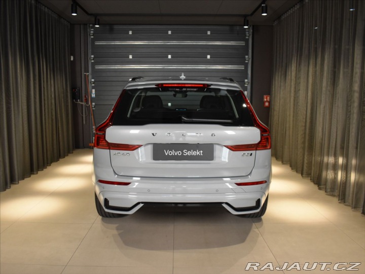 Volvo XC60 2,0 B5 AWD PLUS BLIS,Bezk 2026