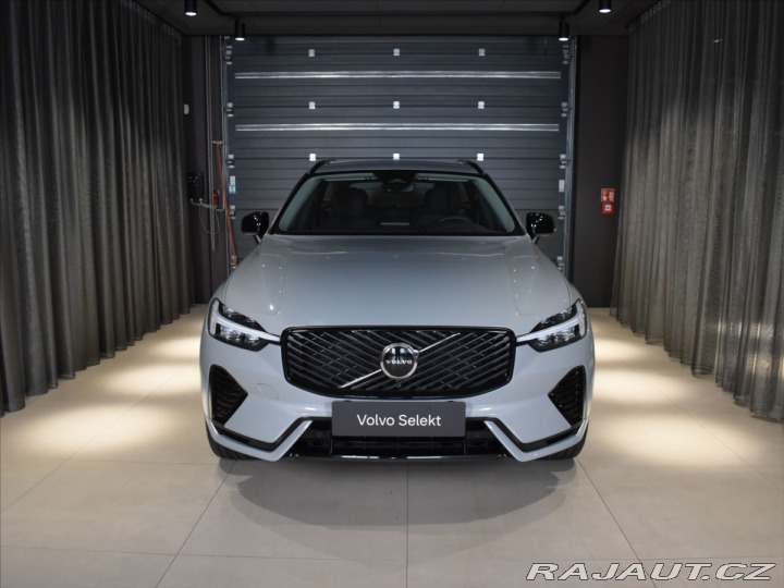 Volvo XC60 2,0 B5 AWD PLUS BLIS,Bezk 2026