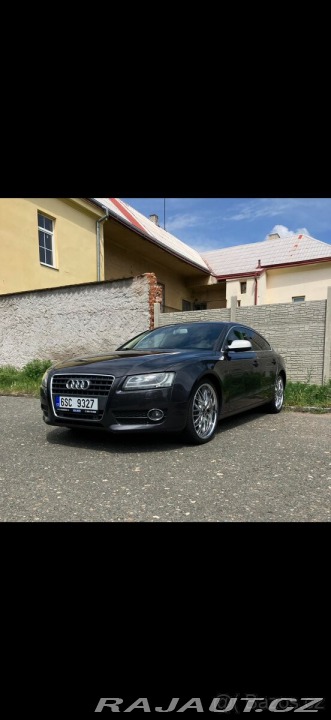 Audi A5 2,0 2009
