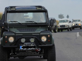 Land Rover Defender 