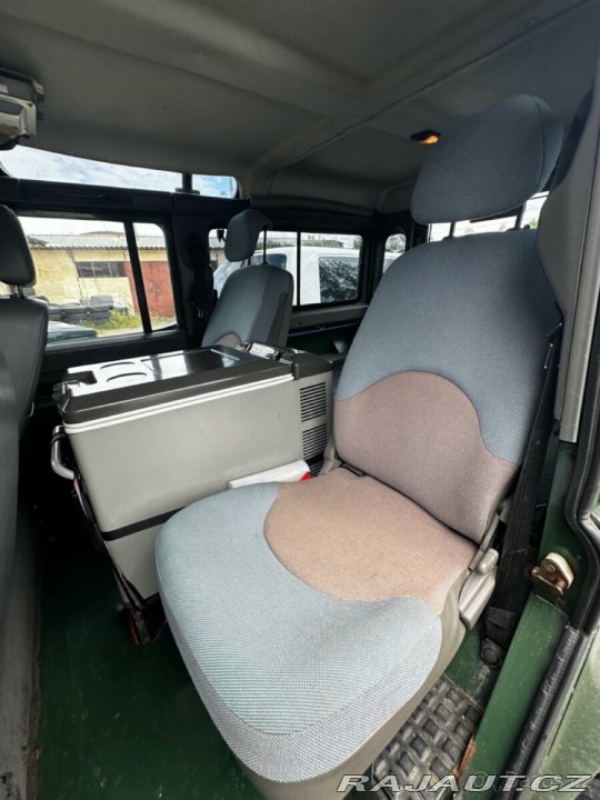 Land Rover Defender 2002