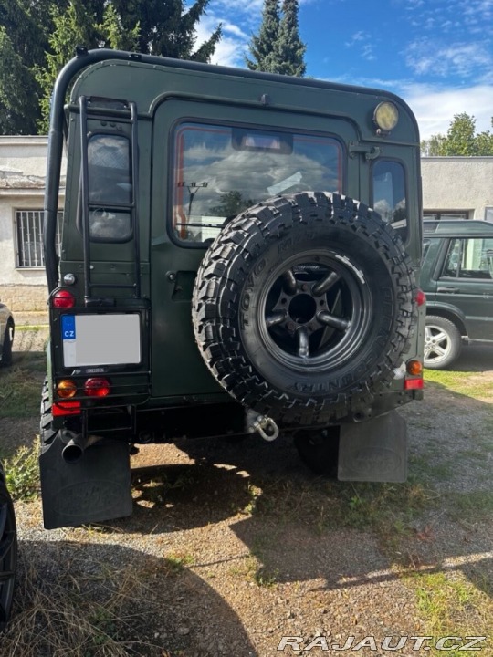 Land Rover Defender 2002