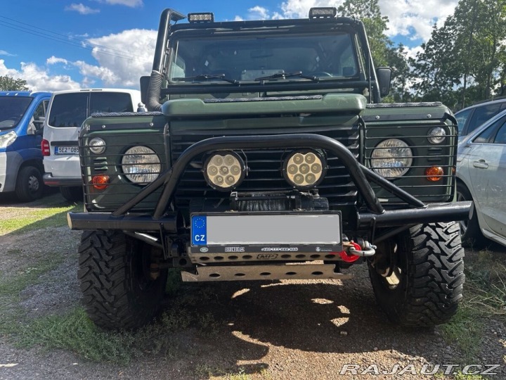 Land Rover Defender 2002