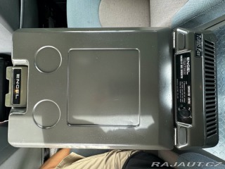 Land Rover Defender 2002