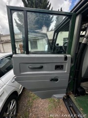 Land Rover Defender 2002