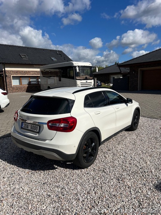 Mercedes-Benz GLA 180 2017