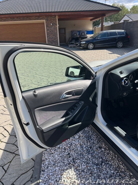 Mercedes-Benz GLA 180 2017