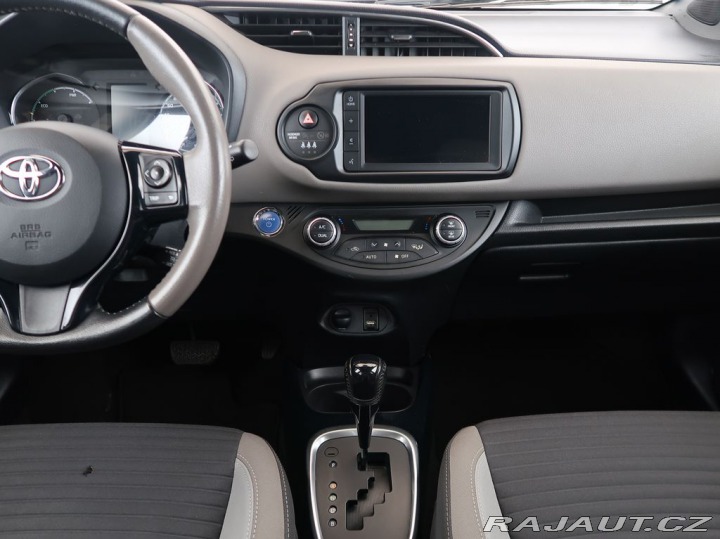 Toyota Yaris 1.5Hybrid,e-CVT,Selection 2019