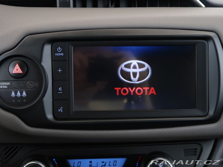 Toyota Yaris 1.5Hybrid,e-CVT,Selection 2019