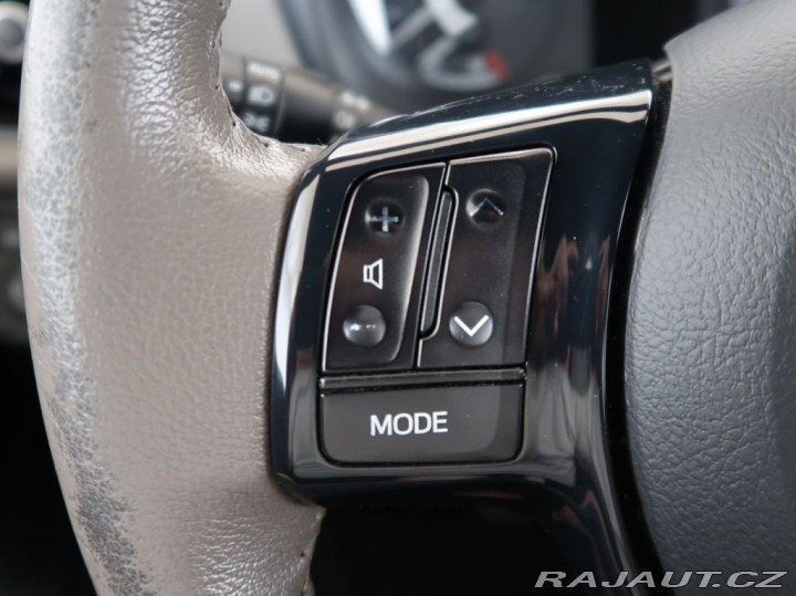 Toyota Yaris 1.5Hybrid,e-CVT,Selection 2019