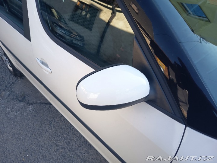 Škoda Roomster 1,4i16V Ambition Plus ČR 2015