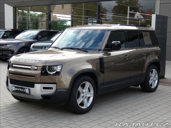Land Rover Defender 3,0 D300 110 SE,1.maj,ČR, 2022
