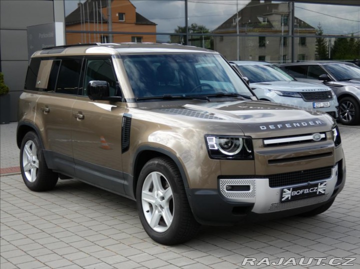 Land Rover Defender 3,0 D300 110 SE,1.maj,ČR, 2022