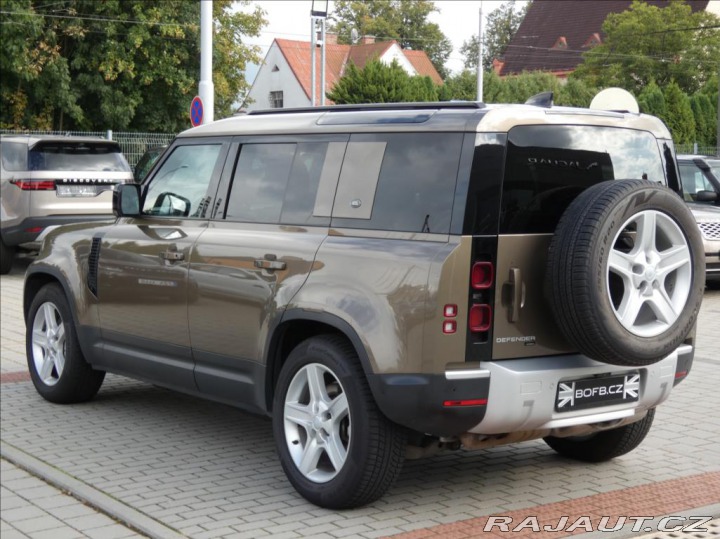 Land Rover Defender 3,0 D300 110 SE,1.maj,ČR, 2022