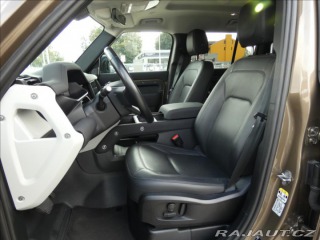 Land Rover Defender 3,0 D300 110 SE,1.maj,ČR, 2022