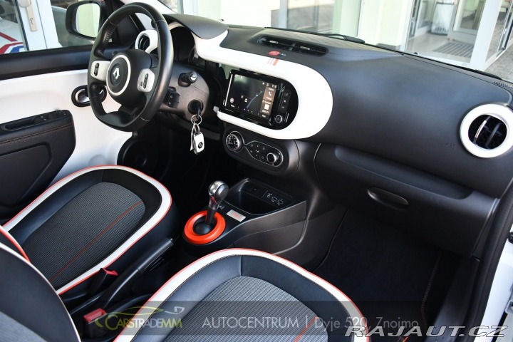 Renault Twingo ZE VIBES VÝHŘEV 2021
