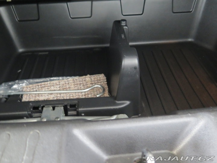 Nissan Juke 1.6i,klima,navi,keyless,k 2012