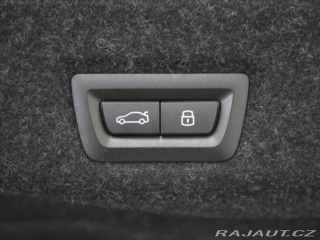 BMW 5 3,0 550e xDrive M-paket B 2025