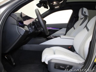 BMW 5 3,0 550e xDrive M-paket B 2025