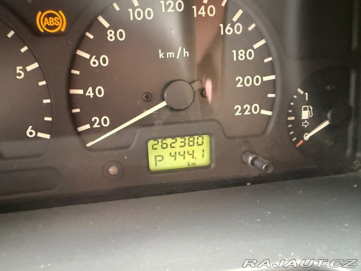 Land Rover Discovery 4,0 V8, vyvložkovaný, s 2001