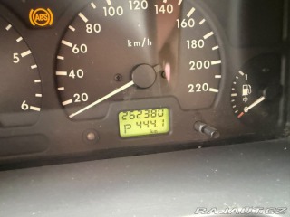 Land Rover Discovery 4,0 V8, vyvložkovaný, s 2001