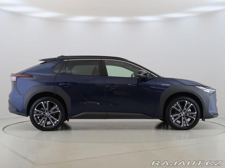 Toyota bZ4X Executive,4x4,97.5%SOH,CZ 2023