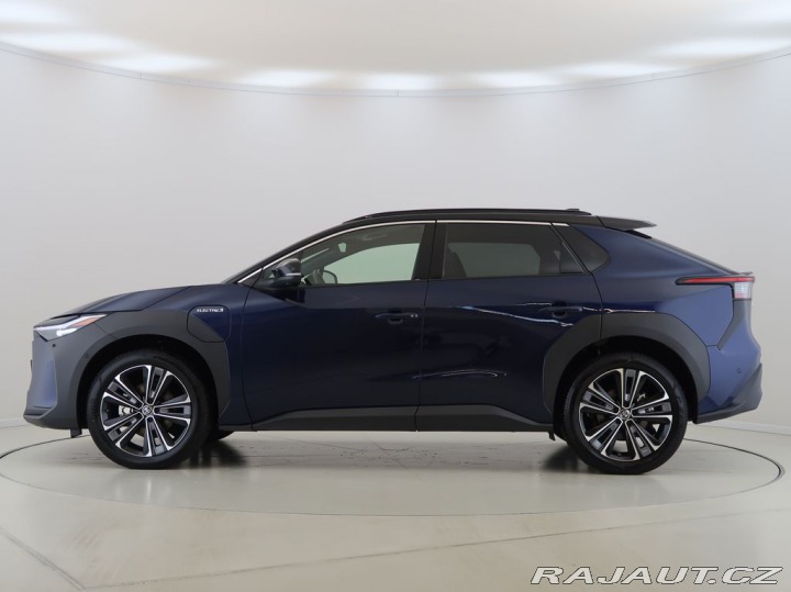 Toyota bZ4X Executive,4x4,97.5%SOH,CZ 2023