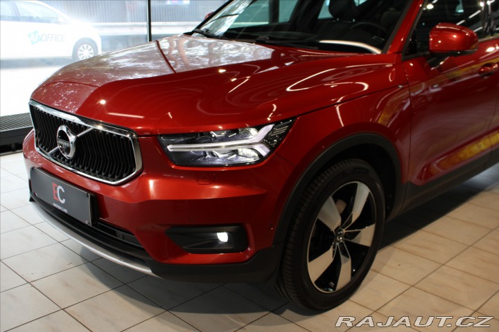 Volvo XC40 D4 AWD Momentum PilotAs/3 2018