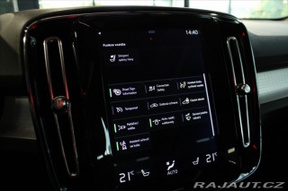 Volvo XC40 D4 AWD Momentum PilotAs/3 2018
