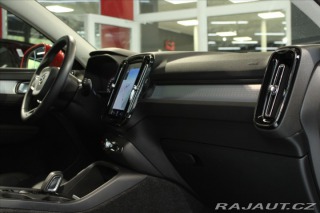 Volvo XC40 D4 AWD Momentum PilotAs/3 2018