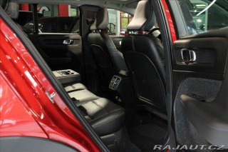 Volvo XC40 D4 AWD Momentum PilotAs/3 2018