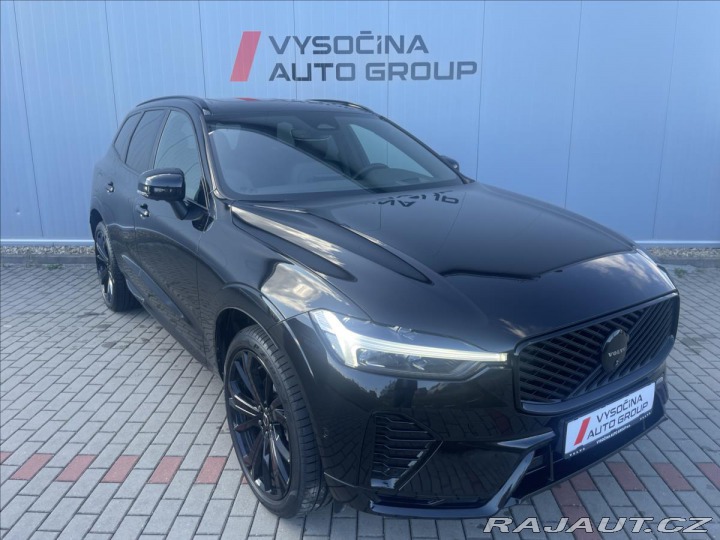 Volvo XC60 2,0 B5 AWD PLUS BLACK EDI 2025