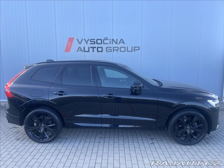 Volvo XC60 2,0 B5 AWD PLUS BLACK EDI 2025