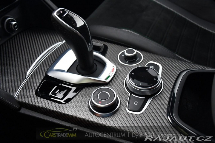 Alfa Romeo Stelvio 2.9V6 Bi-T SPARCO+AKRAPOV 2024