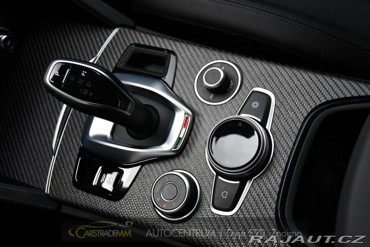 Alfa Romeo Stelvio 2.9V6 Bi-T SPARCO+AKRAPOV 2024