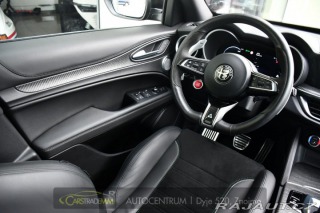 Alfa Romeo Stelvio 2.9V6 Bi-T SPARCO+AKRAPOV 2024