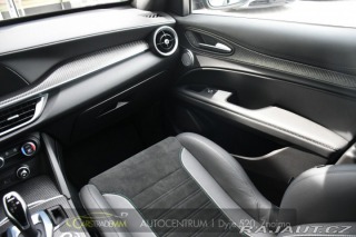 Alfa Romeo Stelvio 2.9V6 Bi-T SPARCO+AKRAPOV 2024