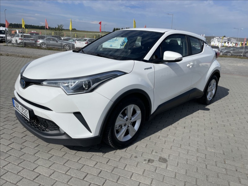 Toyota C-HR 1,8 i 72kw Hybrid e-CVT C