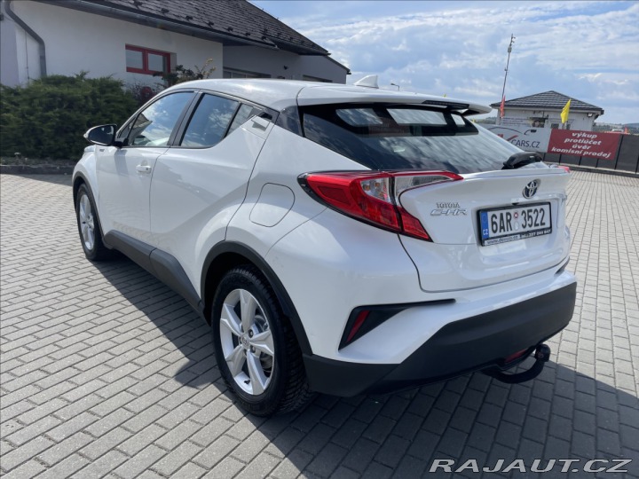 Toyota C-HR 1,8 i 72kw Hybrid CVT CZa 2017