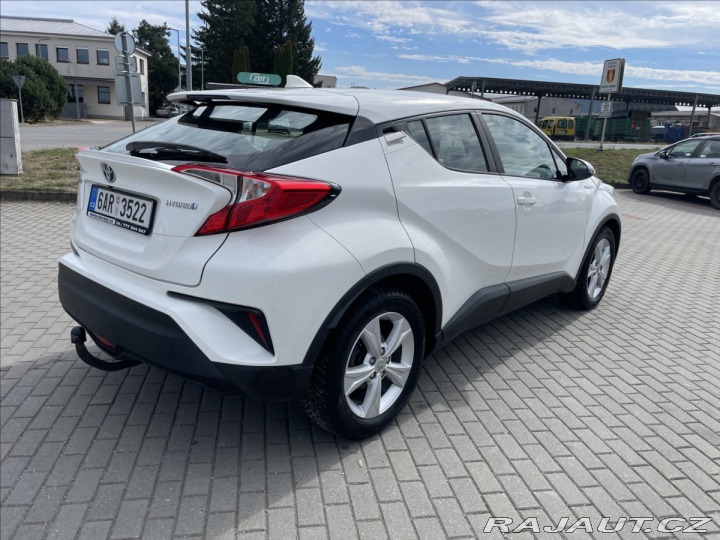 Toyota C-HR 1,8 i 72kw Hybrid CVT CZa 2017