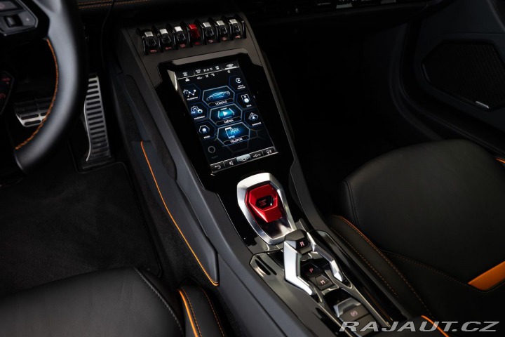 Lamborghini Huracán EVO coupé /LIFT/Sensonum/ 2022