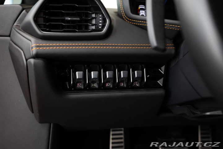 Lamborghini Huracán EVO coupé /LIFT/Sensonum/ 2022