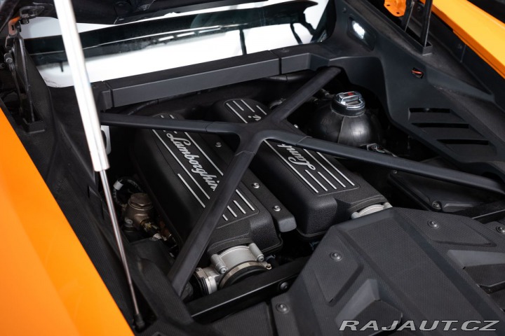 Lamborghini Huracán EVO coupé /LIFT/Sensonum/ 2022