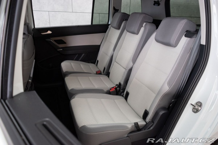 Volkswagen Touran 1.5 TSI TAŽNÉ*7.MÍST*DPH* 2024