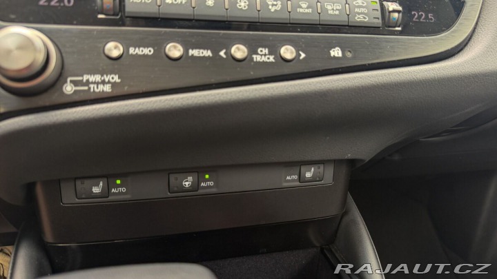 Lexus Ostatní modely ES 300h 300H HEV BUSINESS EDITION 2025