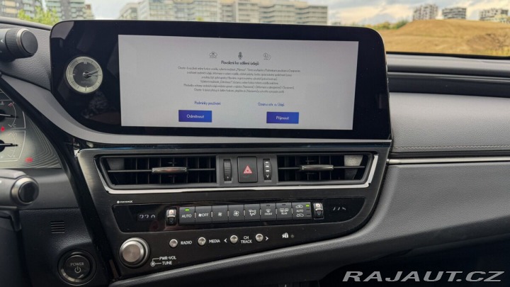 Lexus Ostatní modely ES 300h 300H HEV BUSINESS EDITION 2025