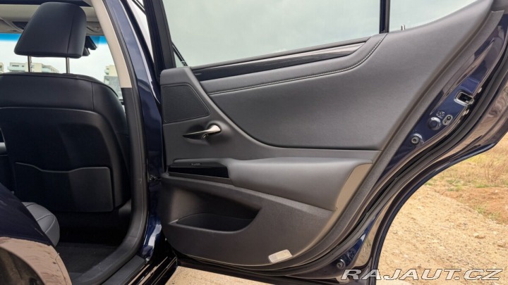 Lexus Ostatní modely ES 300h 300H HEV BUSINESS EDITION 2025